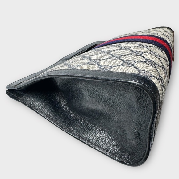 GUCCI GG monogram supreme vintage Clutch - Picture 9 of 14
